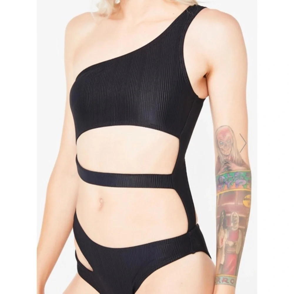 Ris-K | Cutout One-Piece Swimsuit